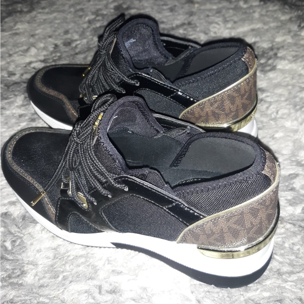 MICHAEL KORS Women’s Sneakers Size 5